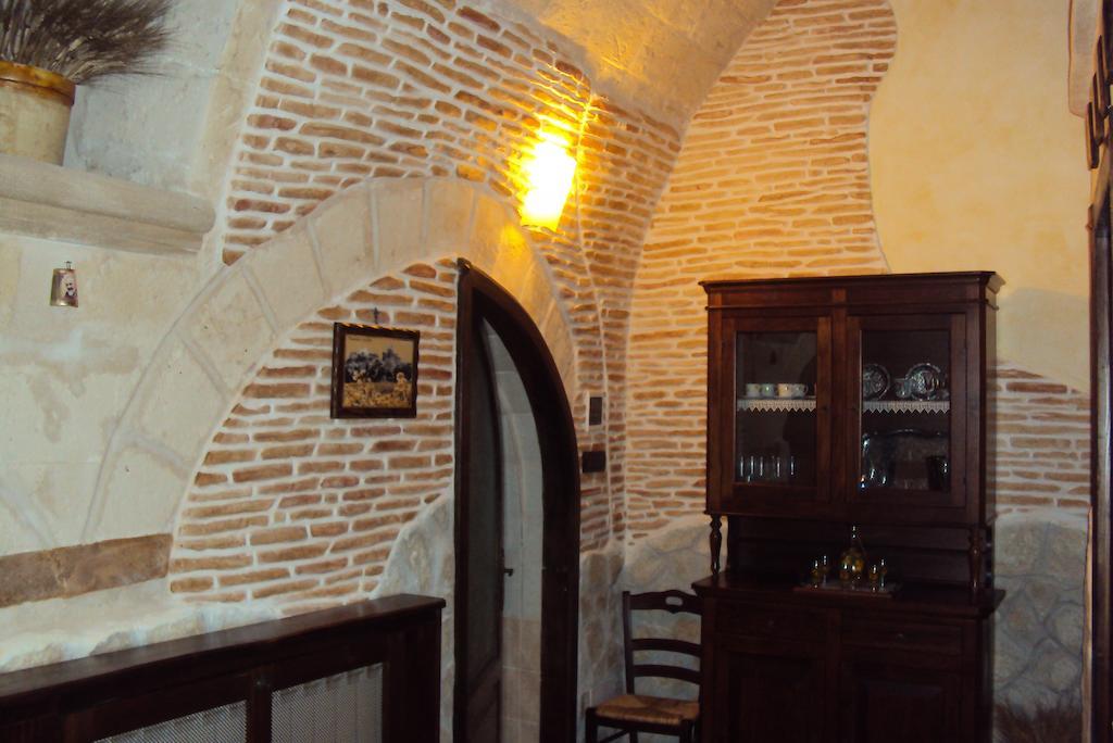 Domusfrumenti Oria  Δωμάτιο φωτογραφία